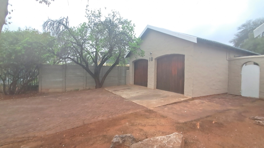 5 Bedroom Property for Sale in Fichardt Park Free State